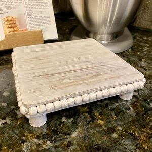 Whitewash square beaded riser NEW